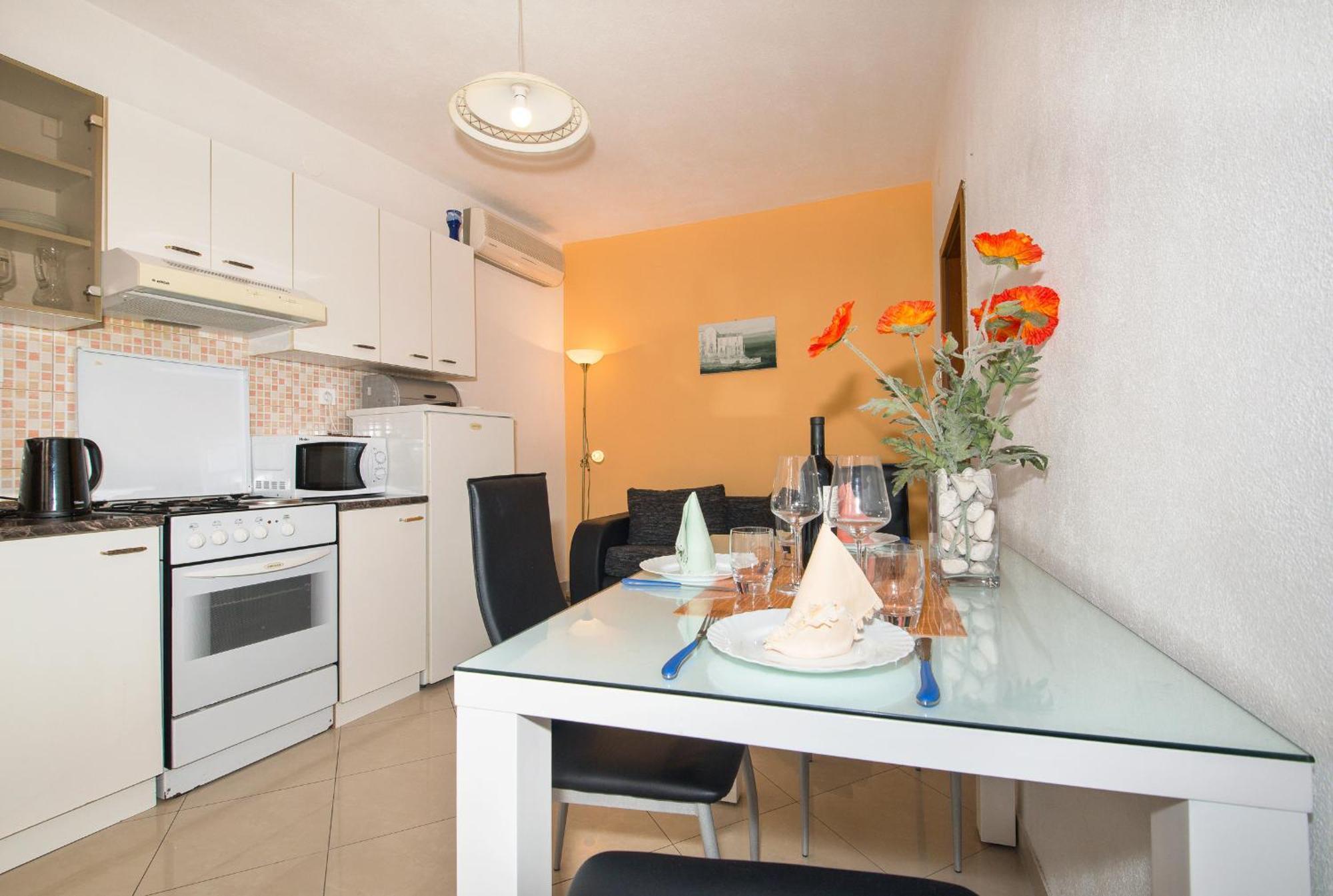 Apartments Marieta Makarska Zimmer foto