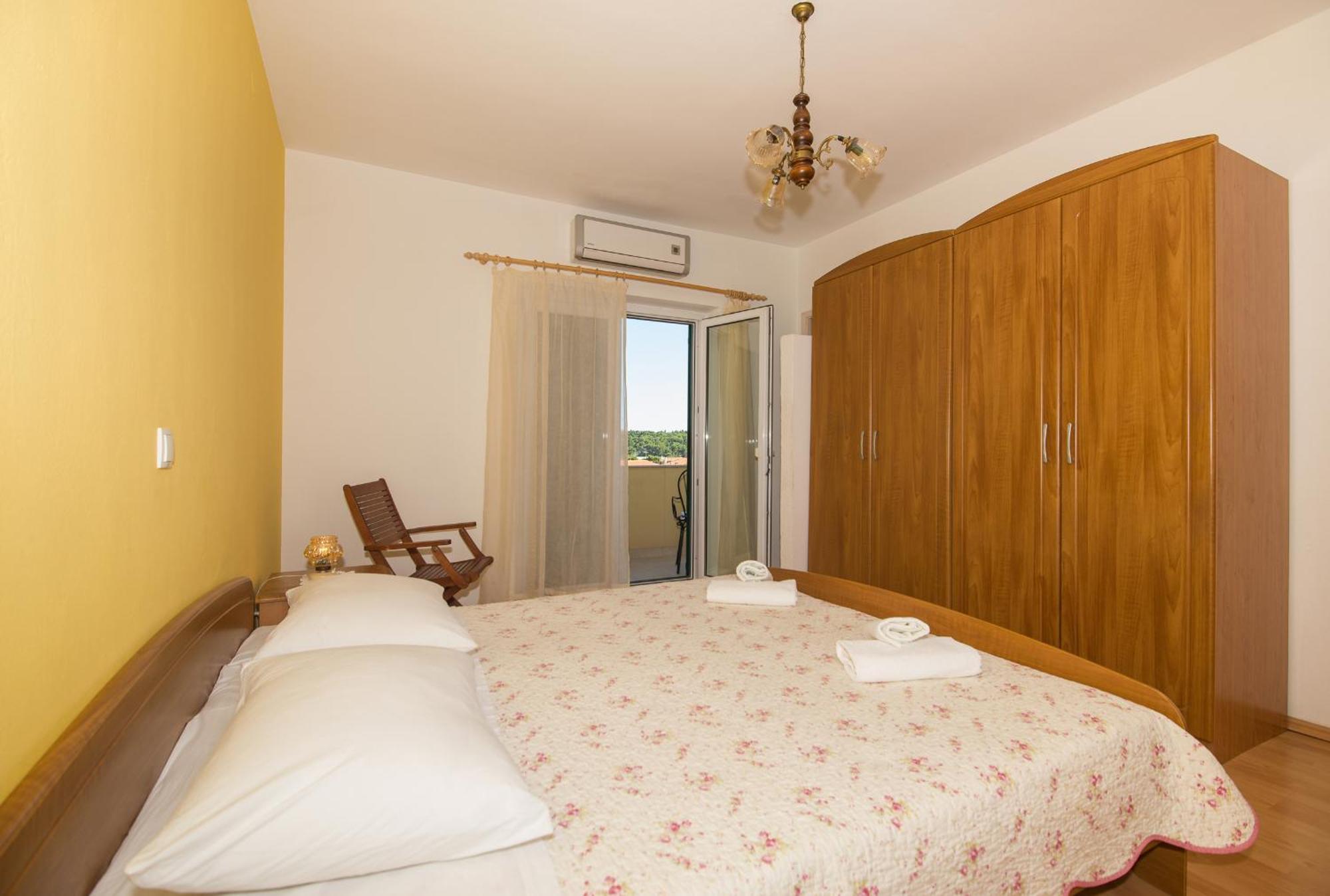Apartments Marieta Makarska Zimmer foto