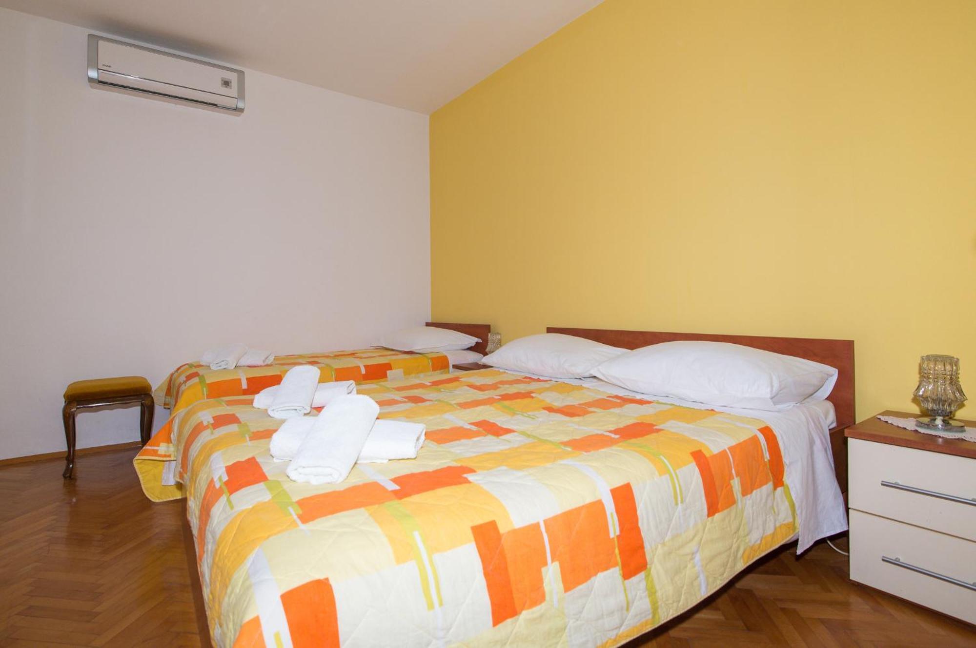 Apartments Marieta Makarska Zimmer foto