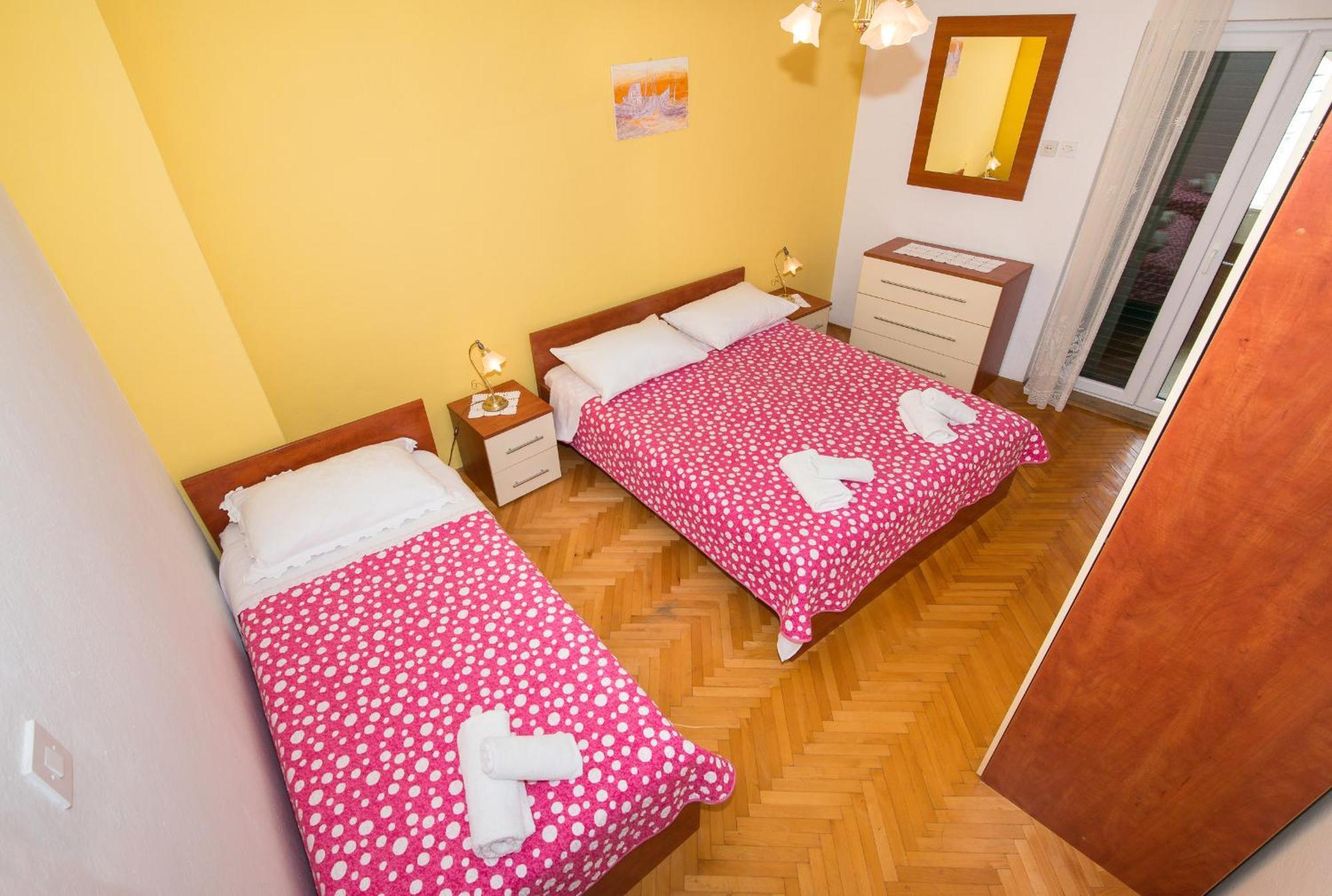 Apartments Marieta Makarska Zimmer foto