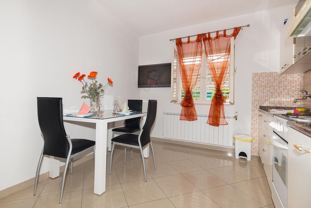 Apartments Marieta Makarska Exterior foto