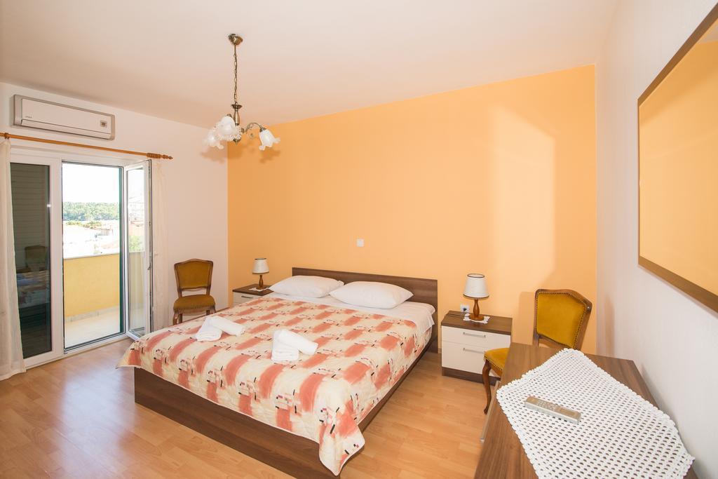 Apartments Marieta Makarska Exterior foto